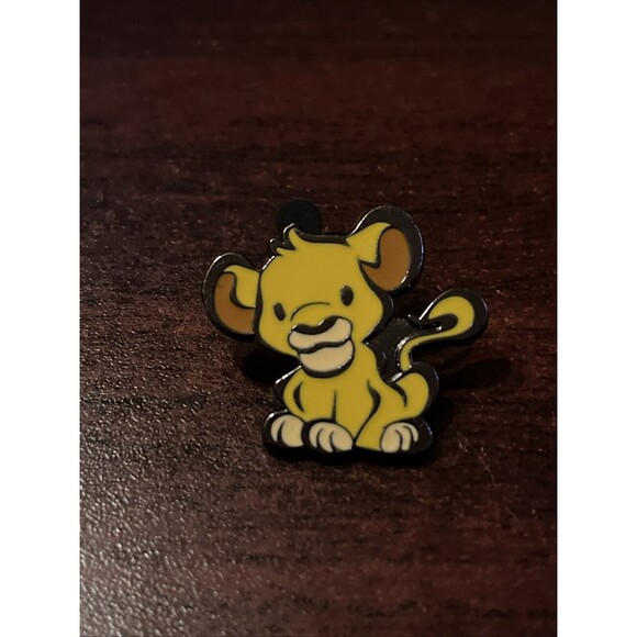 Disney Simba Cuties Mystery Trading Pin - Picture 1 of 4